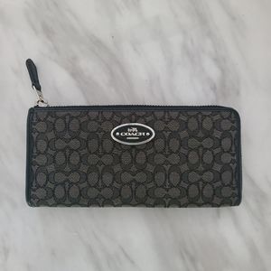 Coach Wallet Canvas Signature Zip Around